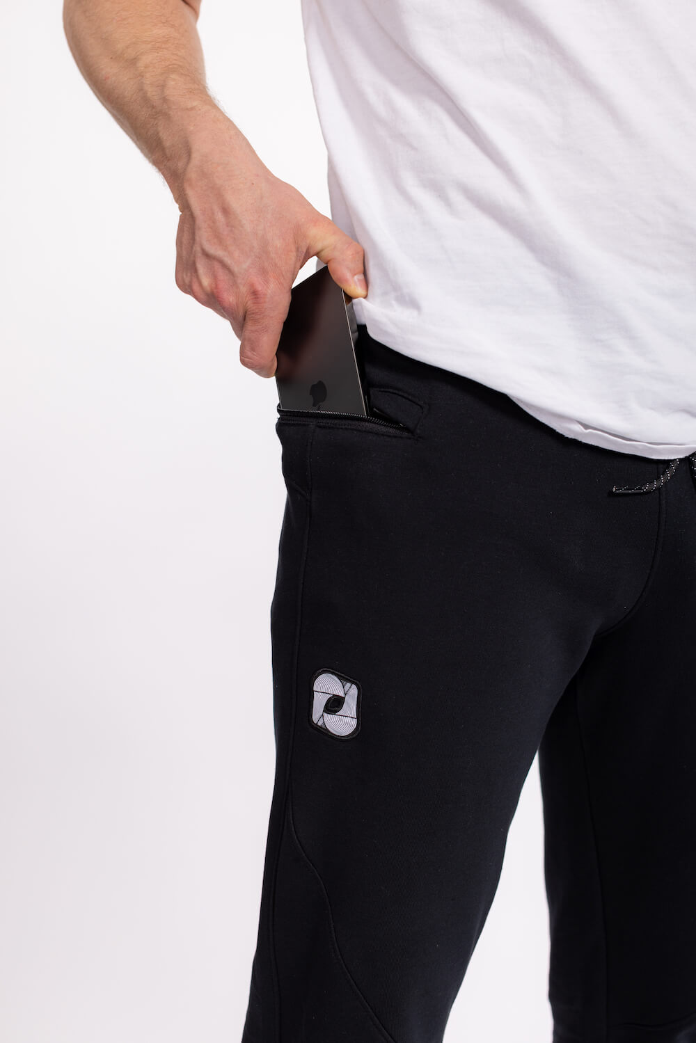 techJoggers black